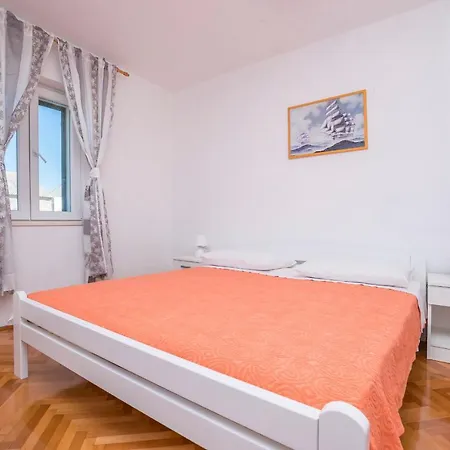 Island Sun Terrace Apartment Krapanj