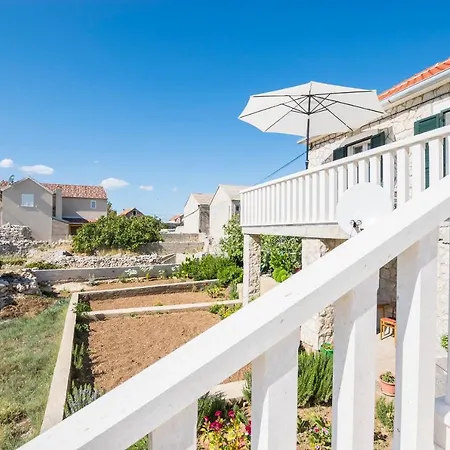 Island Sun Terrace Apartment Krapanj
