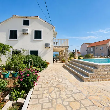 Island Sun Terrace *